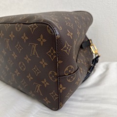 ルイヴィトン　ショルダーバッグ　ネオノエ　モノグラム　レディース　黒の画像