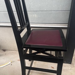 ピアノの椅子の画像