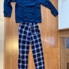（ユニクロ新品）ネイビー チェック柄 長袖パジャマの画像