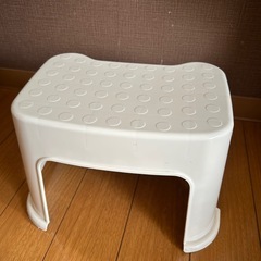 11月末まで‼️踏み台　キッズ　アイボリー　こどもの画像