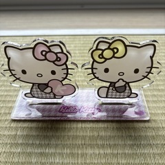 ハローキティーアクリルスタンドの画像