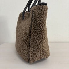 モコモコバッグの画像