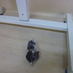 M　未使用/新品　スタンディングデスク 昇降デスク 幅70cm 高さ70.5～110cm ガス圧 手動 ワンタッチ 昇降 デスク テーブル 無段階調節 昇降式テーブル パソコンデスク PCデスク 鏡面ホワイト の画像