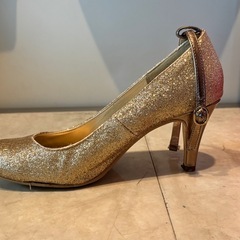 axes アクシーズ　ゴールド グリッター パンプスLの画像