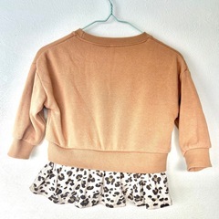 レオパード柄フリル付きトレーナー 80サイズの画像