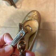 axes アクシーズ　ゴールド グリッター パンプスLの画像