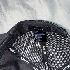 AMIRI ブラック トラッカーキャップの画像