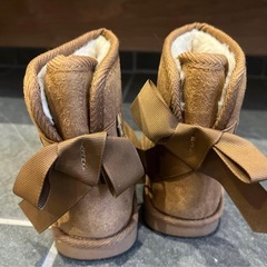 プティマイン　リボンムートンブーツ　16cmの画像