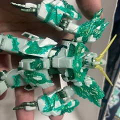 HGUCユニコーンガンダム（光の結晶体）の画像