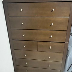 ソーラー屋外ライト2点、タンスの画像