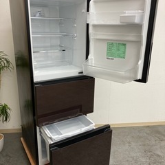 M252　Hisense ハイセンス 冷蔵庫 282L HR-G2801BR 2020年の画像