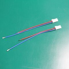 【新潟県燕市】完全在宅の内職スタッフ募集！電子部品のシール貼り・軽作業◎車での持ち込みOK！40〜60代主婦・シニア活躍中！の画像