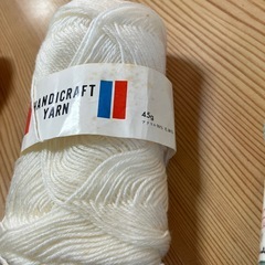 極細　毛糸三色の画像