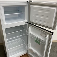 M254　Hisense 冷蔵庫 HR-B1202 2021年製の画像