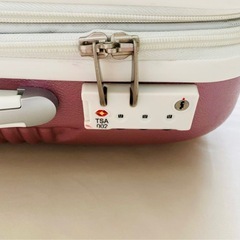 キャリーケースMの画像