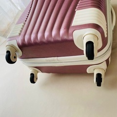 キャリーケースMの画像