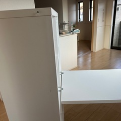 【11月28・29・30日取引限定】IKEAのシェルフ付きデスクの画像