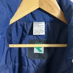 diadoraベンチコート ナイロンジャケットの画像