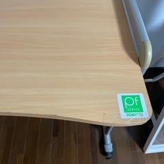 机　デスク　パソコンデスクの画像