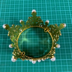 ゴールドティアラ　ケーキトッパー　王冠の画像