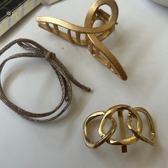 スキンケア、コンパクトミラー、ヘアアクセサリーの画像