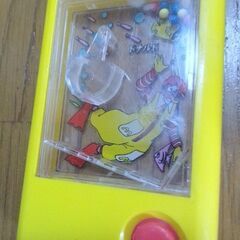 マクドナルドハッピーセット　ポケットゲーム　レア物　経年保管品　水を入れて遊ぶゲーム　の画像