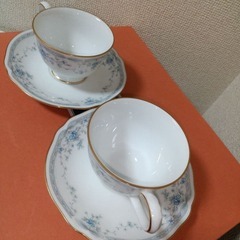 新品未使用　ノリタケ　カップ＆ソーサー花柄　金彩　２個セットの画像