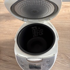 炊飯器の画像