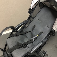 コンビ　軽量ベビーカー＋レインカバーの画像