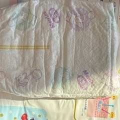 新生児オムツ　2種類セットの画像