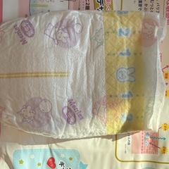 新生児オムツ　2種類セットの画像