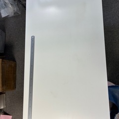 収納付きデスクの画像