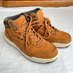 VANS バンズ　冬靴　27.5cmの画像
