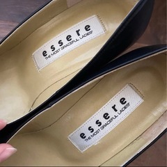 essere 22.5cm 定価6万黒パンプス レザー ブラックの画像