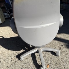 キャスター付き事務机①の画像