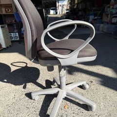 キャスター付き事務机②の画像