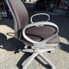 キャスター付き事務机②の画像