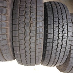 バリ溝 DUNLOP ダンロップ185/65R15 101/99 L LT ・WINTER MAXX LT03 スタッドレス4本 2024年製(使用1ヶ月)の画像