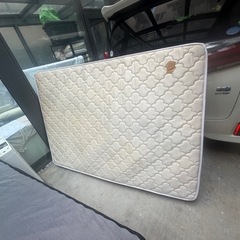 IKEAダブルベッド　セットの画像