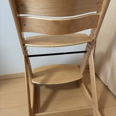 木製　キッズチェアの画像