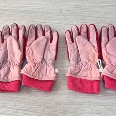 【2つセット】子供用ピンクグローブ 5〜6才用 キャラクタープリント付きの画像