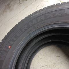 バリ溝 DUNLOP ダンロップ 185/85R16 111/109N LT WINTER MAXX LV01 スタッドレス2本セット2024年製(使用1ヶ月)の画像