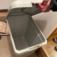 ゴミ箱の画像