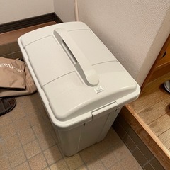 ゴミ箱の画像