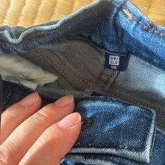 ユニクロ 110 パンツ2枚 Tシャツ1枚の画像