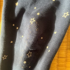 ユニクロ 110 パンツ2枚 Tシャツ1枚の画像