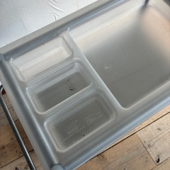 スチールワゴンの画像