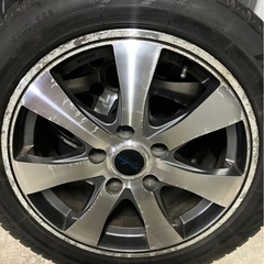 スタッドレスタイヤ　ホイル付き　ワンシーズン使用の画像