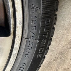スタッドレスタイヤ　ホイル付き　ワンシーズン使用の画像