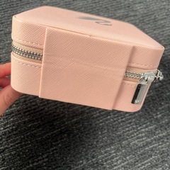 𝐒𝐰𝐚𝐫𝐨𝐯𝐬𝐤𝐢アクセ入れの画像